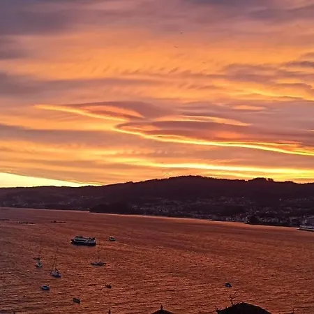 Amanecer. Entero Nuevo Con Vistas Al Mar. Apartment