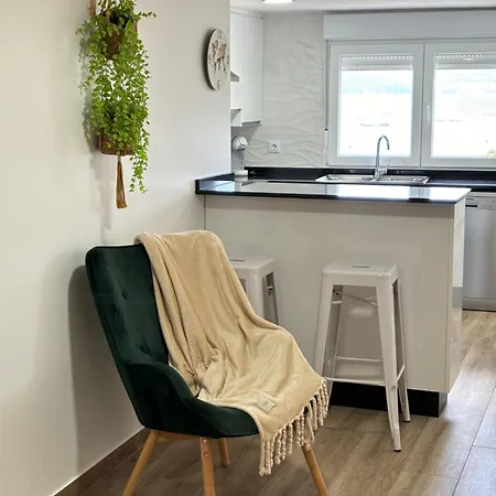 Amanecer. Entero Nuevo Con Vistas Al Mar. *