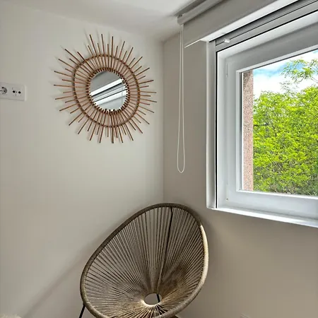 Amanecer. Entero Nuevo Con Vistas Al Mar. Bueu