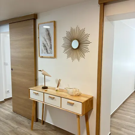 Amanecer. Entero Nuevo Con Vistas Al Mar. *